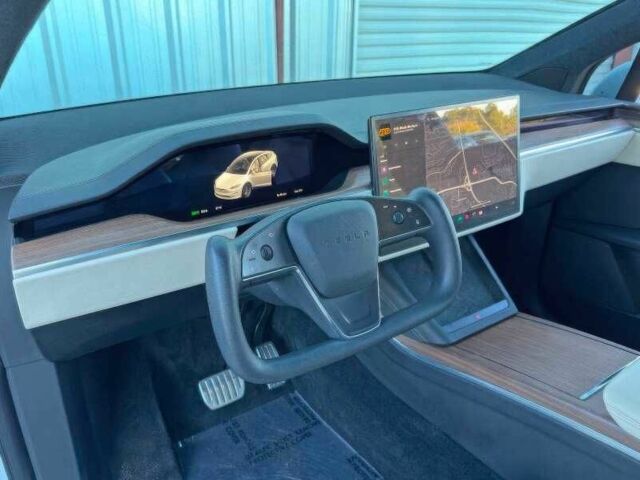 Белый Тесла Модель Х, объемом двигателя 0 л и пробегом 45 тыс. км за 21200 $, фото 11 на Automoto.ua