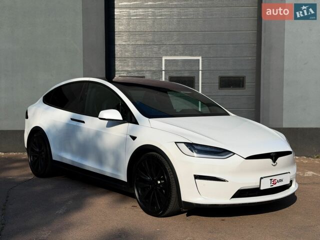 Білий Тесла Модель Х, об'ємом двигуна 0 л та пробігом 74 тис. км за 48800 $, фото 10 на Automoto.ua
