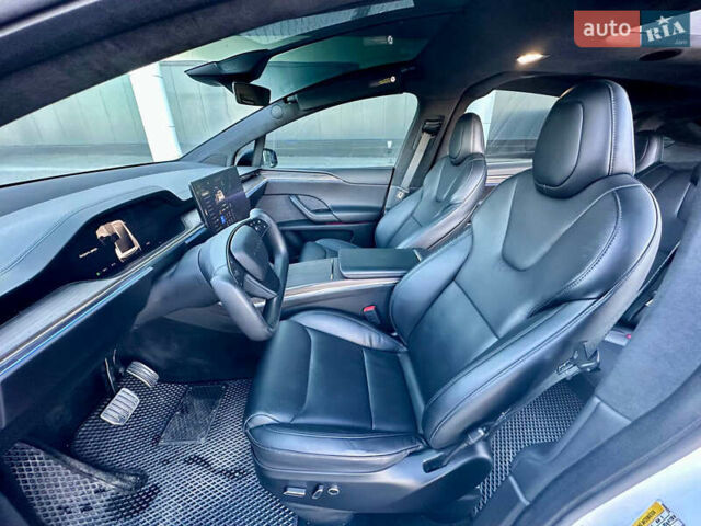 Белый Тесла Модель Х, объемом двигателя 0 л и пробегом 51 тыс. км за 39900 $, фото 24 на Automoto.ua