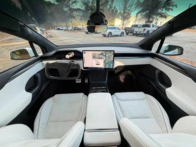 Белый Тесла Модель Х, объемом двигателя 0 л и пробегом 14 тыс. км за 19500 $, фото 10 на Automoto.ua