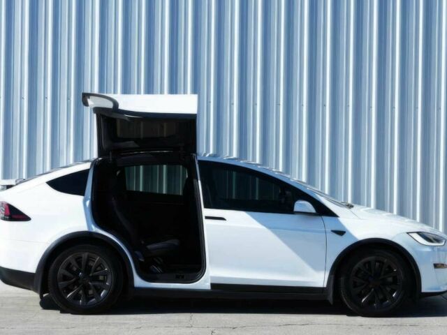 Тесла Модель Х 2022 у Дніпро (Дніпропетровську) на Automoto.ua Білий Тесла Модель Х, об'ємом двигуна 0 л та пробігом 28 тис. км за 10200 $, фото 3 на Automoto.ua