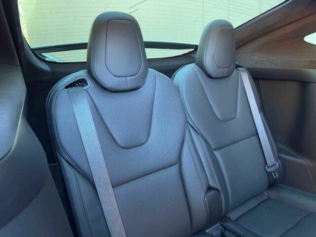 Белый Тесла Модель Х, объемом двигателя 0 л и пробегом 27 тыс. км за 31800 $, фото 12 на Automoto.ua