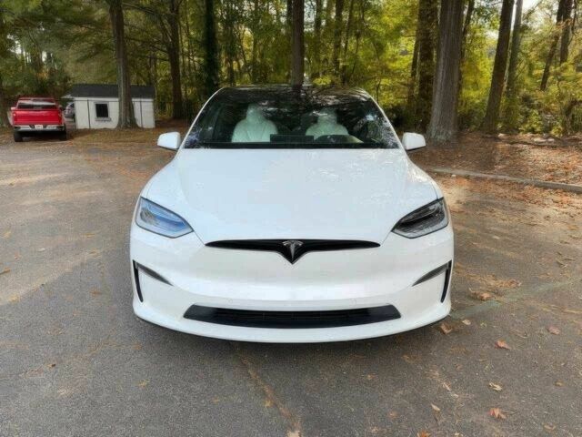 Белый Тесла Модель Х, объемом двигателя 0 л и пробегом 14 тыс. км за 19500 $, фото 1 на Automoto.ua