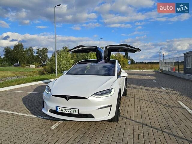 Белый Тесла Модель Х, объемом двигателя 0 л и пробегом 113 тыс. км за 45999 $, фото 19 на Automoto.ua