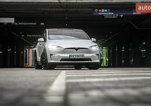 Белый Тесла Модель Х, объемом двигателя 0 л и пробегом 33 тыс. км за 42000 $, фото 9 на Automoto.ua