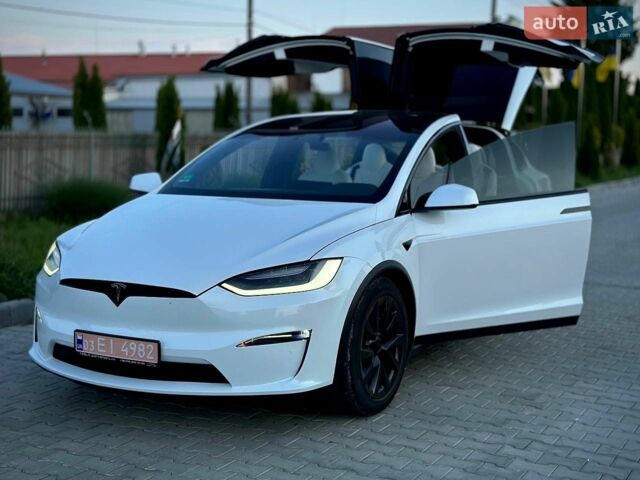 Белый Тесла Модель Х, объемом двигателя 0 л и пробегом 38 тыс. км за 45200 $, фото 3 на Automoto.ua