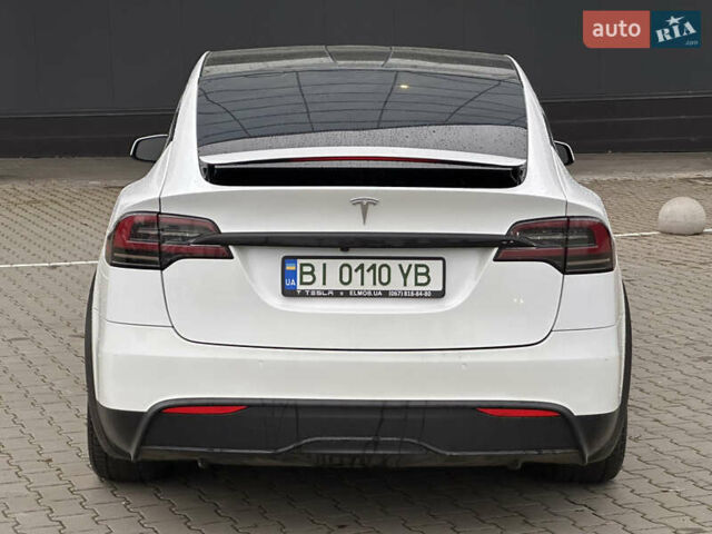Белый Тесла Модель Х, объемом двигателя 0 л и пробегом 42 тыс. км за 42900 $, фото 14 на Automoto.ua