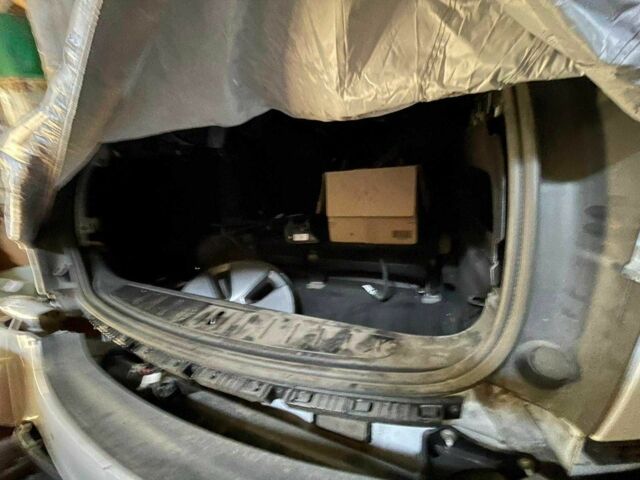 Белый Тесла Модель Х, объемом двигателя 0 л и пробегом 30 тыс. км за 16500 $, фото 13 на Automoto.ua