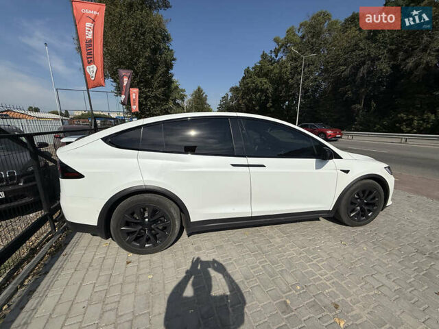 Белый Тесла Модель Х, объемом двигателя 0 л и пробегом 110 тыс. км за 49500 $, фото 2 на Automoto.ua