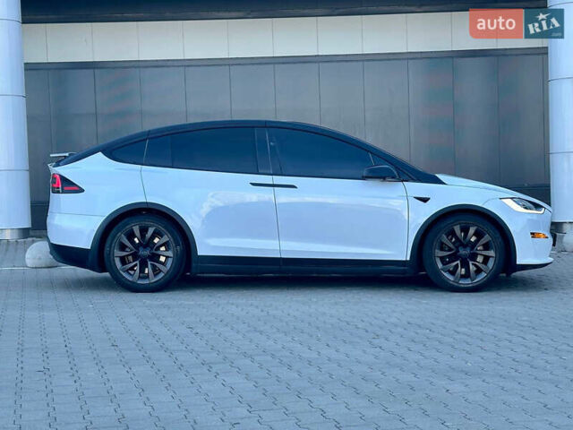 Белый Тесла Модель Х, объемом двигателя 0 л и пробегом 51 тыс. км за 39900 $, фото 17 на Automoto.ua