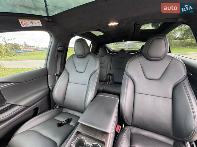 Белый Тесла Модель Х, объемом двигателя 0 л и пробегом 40 тыс. км за 67800 $, фото 13 на Automoto.ua