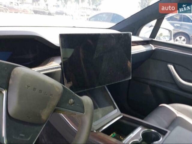 Білий Тесла Модель Х, об'ємом двигуна 0 л та пробігом 30 тис. км за 18500 $, фото 5 на Automoto.ua