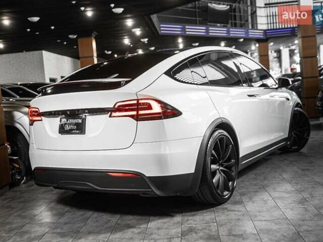 Білий Тесла Модель Х, об'ємом двигуна 0 л та пробігом 25 тис. км за 55900 $, фото 5 на Automoto.ua