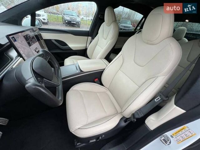 Белый Тесла Модель Х, объемом двигателя 0 л и пробегом 31 тыс. км за 68000 $, фото 35 на Automoto.ua