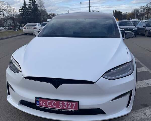 Белый Тесла Модель Х, объемом двигателя 0 л и пробегом 35 тыс. км за 52500 $, фото 4 на Automoto.ua