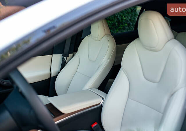 Білий Тесла Модель Х, об'ємом двигуна 0 л та пробігом 54 тис. км за 69000 $, фото 52 на Automoto.ua