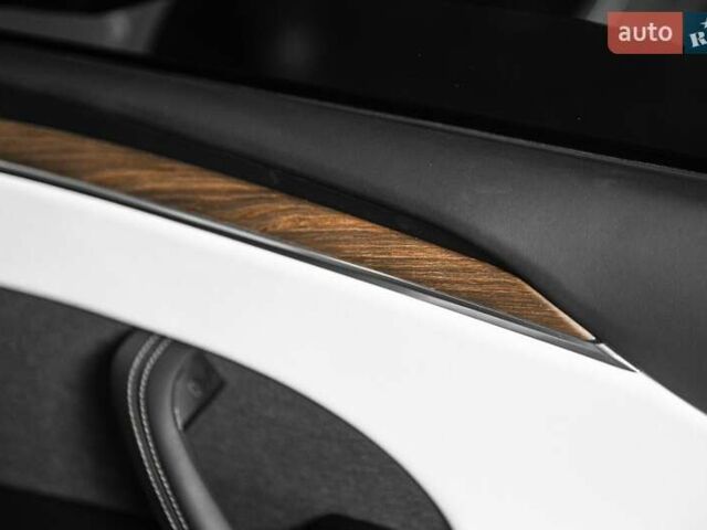 Білий Тесла Модель Х, об'ємом двигуна 0 л та пробігом 25 тис. км за 55900 $, фото 38 на Automoto.ua