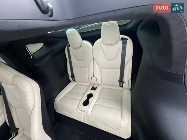 Белый Тесла Модель Х, объемом двигателя 0 л и пробегом 31 тыс. км за 68000 $, фото 45 на Automoto.ua