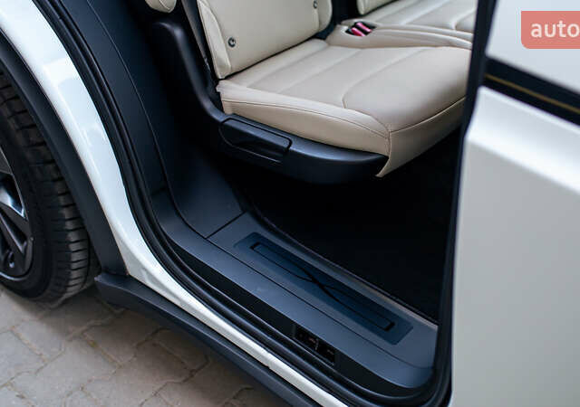 Білий Тесла Модель Х, об'ємом двигуна 0 л та пробігом 54 тис. км за 69000 $, фото 38 на Automoto.ua