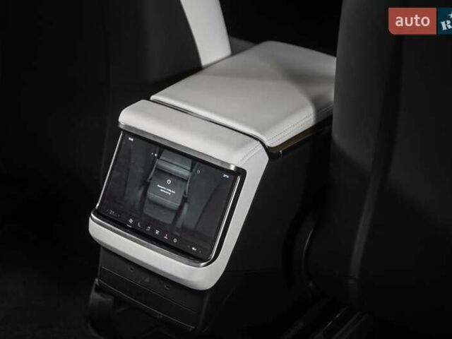 Білий Тесла Модель Х, об'ємом двигуна 0 л та пробігом 25 тис. км за 55900 $, фото 32 на Automoto.ua