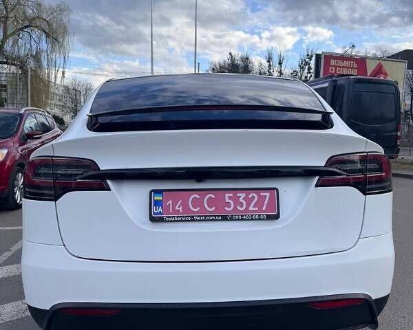Белый Тесла Модель Х, объемом двигателя 0 л и пробегом 35 тыс. км за 52500 $, фото 15 на Automoto.ua