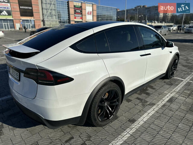 Білий Тесла Модель Х, об'ємом двигуна 0 л та пробігом 33 тис. км за 58000 $, фото 10 на Automoto.ua