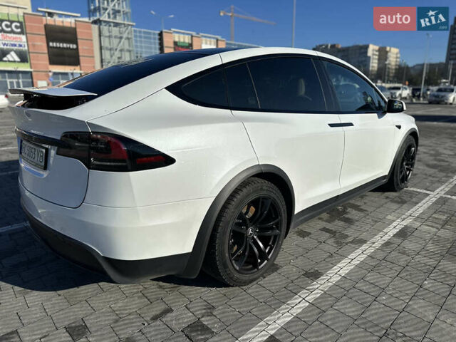 Білий Тесла Модель Х, об'ємом двигуна 0 л та пробігом 33 тис. км за 58000 $, фото 9 на Automoto.ua