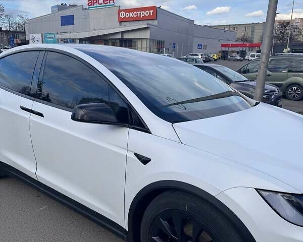 Белый Тесла Модель Х, объемом двигателя 0 л и пробегом 35 тыс. км за 52500 $, фото 5 на Automoto.ua