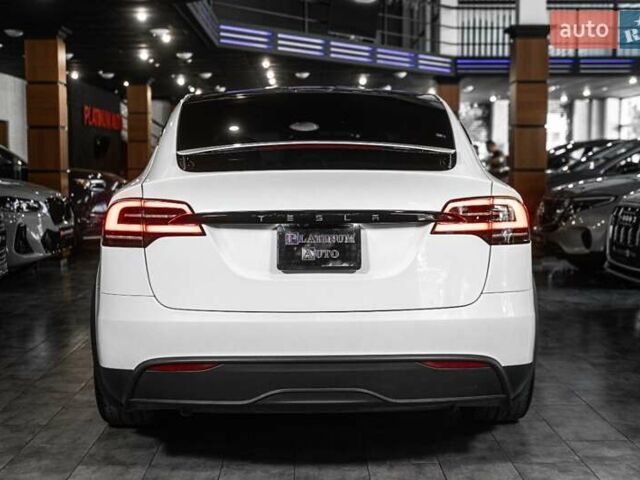 Білий Тесла Модель Х, об'ємом двигуна 0 л та пробігом 25 тис. км за 55900 $, фото 66 на Automoto.ua