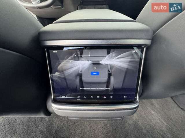 Белый Тесла Модель Х, объемом двигателя 0 л и пробегом 40 тыс. км за 67800 $, фото 14 на Automoto.ua