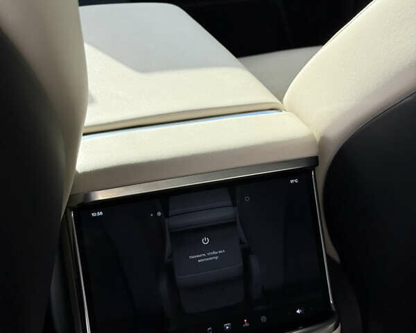 Білий Тесла Модель Х, об'ємом двигуна 0 л та пробігом 55 тис. км за 47000 $, фото 19 на Automoto.ua