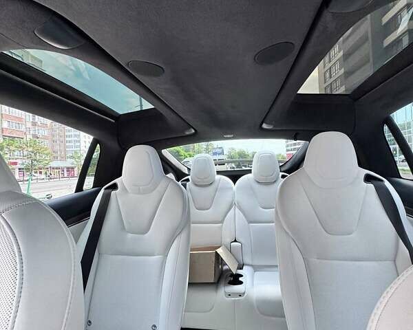 Белый Тесла Модель Х, объемом двигателя 0 л и пробегом 22 тыс. км за 65000 $, фото 18 на Automoto.ua