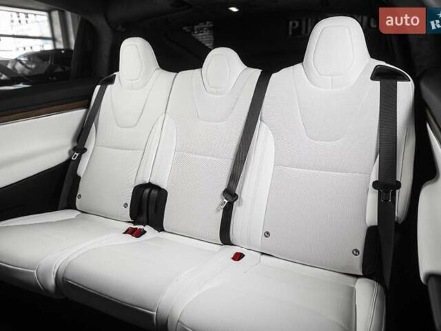 Білий Тесла Модель Х, об'ємом двигуна 0 л та пробігом 25 тис. км за 55900 $, фото 11 на Automoto.ua