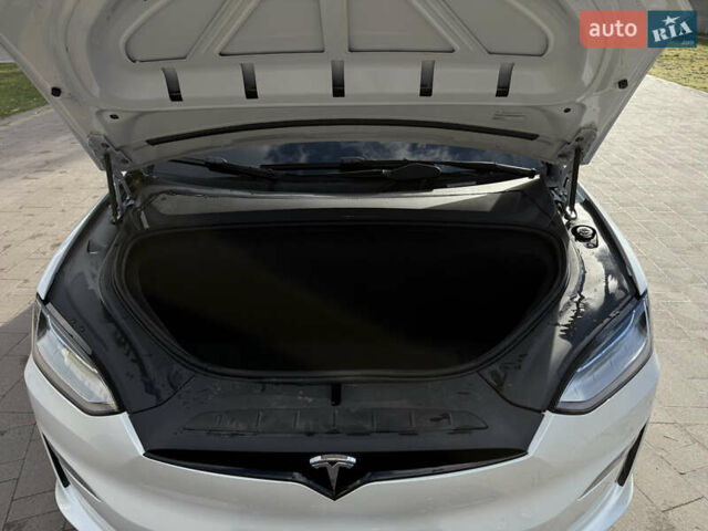 Білий Тесла Модель Х, об'ємом двигуна 0 л та пробігом 55 тис. км за 47000 $, фото 10 на Automoto.ua