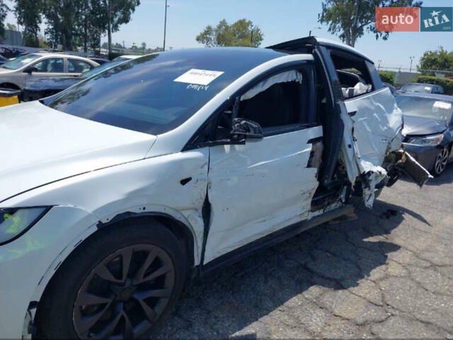Білий Тесла Модель Х, об'ємом двигуна 0 л та пробігом 30 тис. км за 18500 $, фото 4 на Automoto.ua