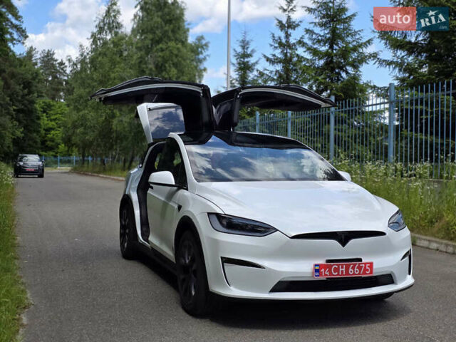 Білий Тесла Модель Х, об'ємом двигуна 0 л та пробігом 45 тис. км за 47500 $, фото 6 на Automoto.ua