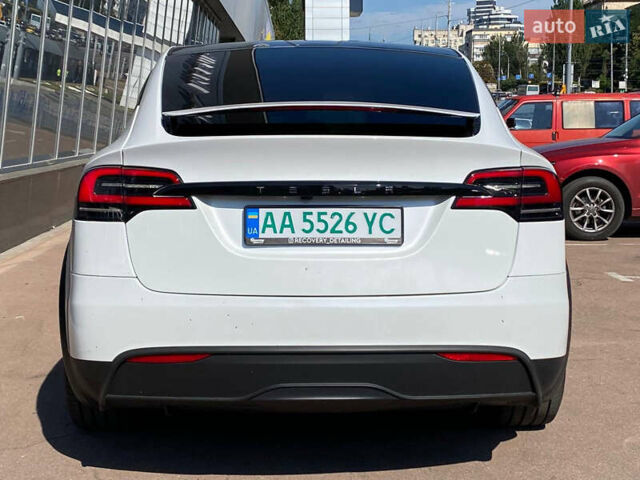 Білий Тесла Модель Х, об'ємом двигуна 0 л та пробігом 45 тис. км за 51900 $, фото 5 на Automoto.ua