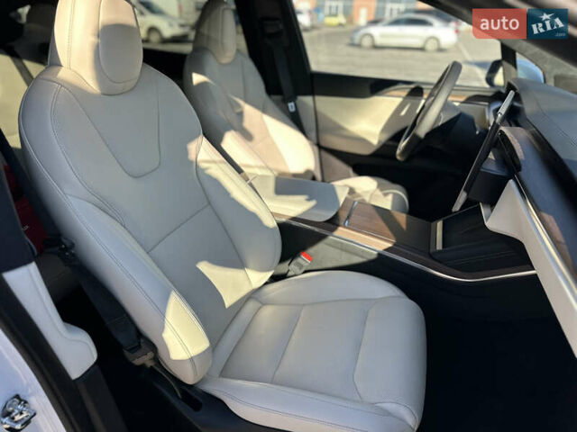 Білий Тесла Модель Х, об'ємом двигуна 0 л та пробігом 33 тис. км за 58000 $, фото 23 на Automoto.ua