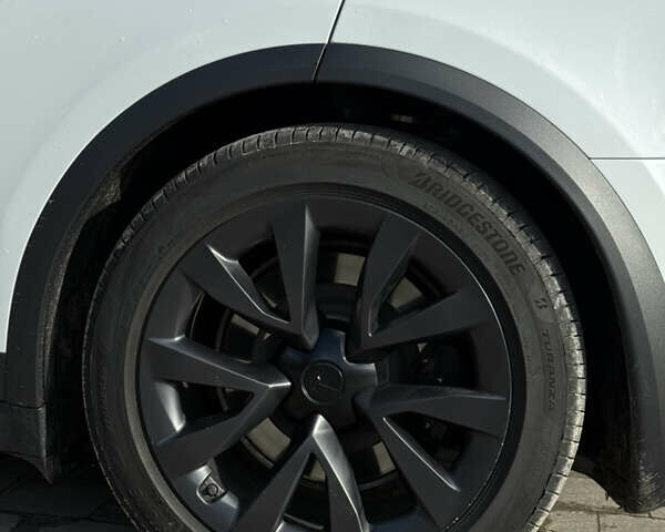 Білий Тесла Модель Х, об'ємом двигуна 0 л та пробігом 55 тис. км за 47000 $, фото 21 на Automoto.ua