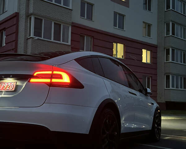 Білий Тесла Модель Х, об'ємом двигуна 0 л та пробігом 87 тис. км за 55000 $, фото 33 на Automoto.ua