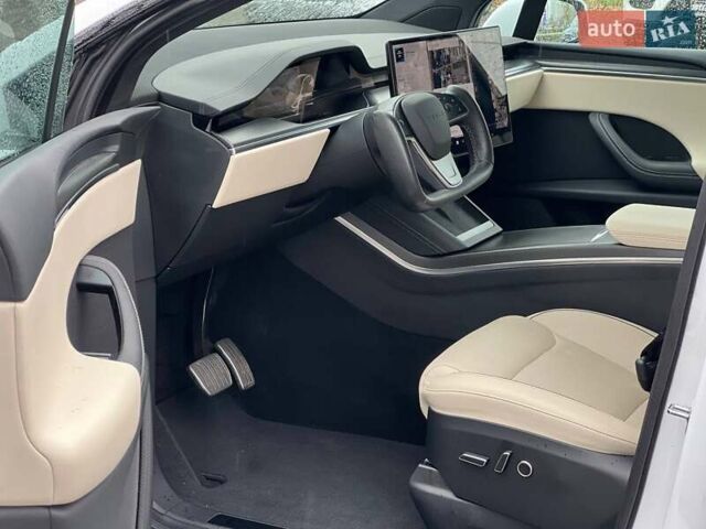 Белый Тесла Модель Х, объемом двигателя 0 л и пробегом 31 тыс. км за 68000 $, фото 22 на Automoto.ua