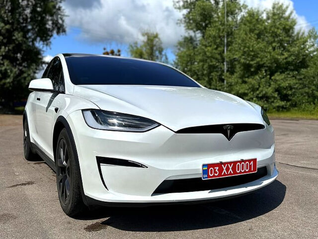 Белый Тесла Модель Х, объемом двигателя 0.49 л и пробегом 2 тыс. км за 55000 $, фото 1 на Automoto.ua