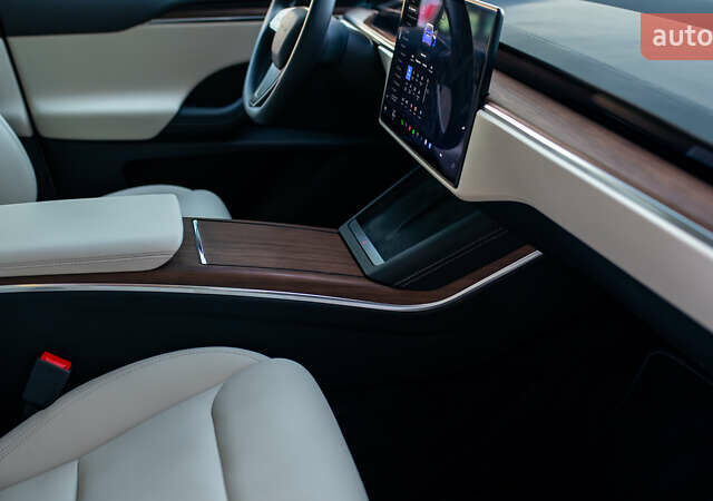 Білий Тесла Модель Х, об'ємом двигуна 0 л та пробігом 54 тис. км за 69000 $, фото 80 на Automoto.ua