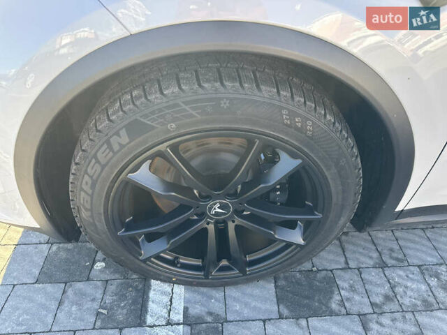 Білий Тесла Модель Х, об'ємом двигуна 0 л та пробігом 33 тис. км за 58000 $, фото 15 на Automoto.ua