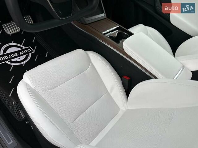Білий Тесла Модель Х, об'ємом двигуна 0 л та пробігом 32 тис. км за 76000 $, фото 48 на Automoto.ua