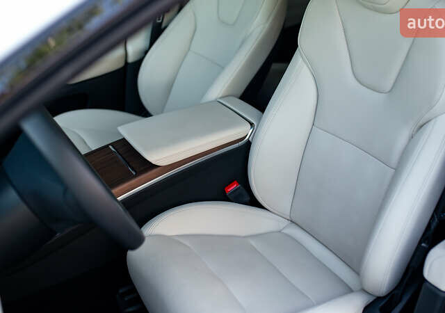 Білий Тесла Модель Х, об'ємом двигуна 0 л та пробігом 54 тис. км за 69000 $, фото 49 на Automoto.ua