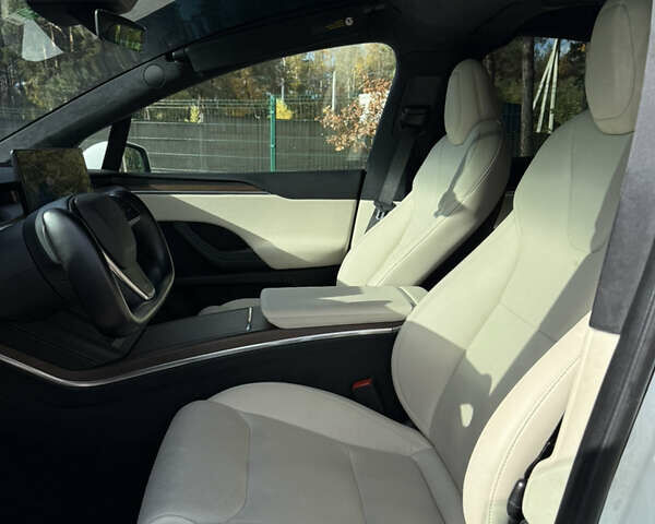 Білий Тесла Модель Х, об'ємом двигуна 0 л та пробігом 55 тис. км за 47000 $, фото 12 на Automoto.ua