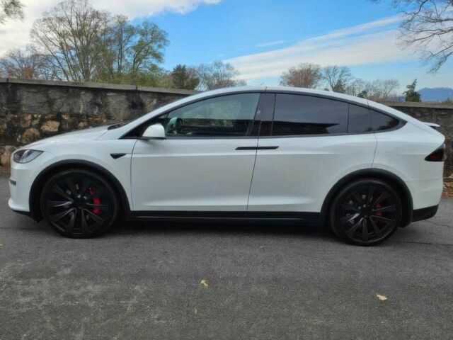 Белый Тесла Модель Х, объемом двигателя 0 л и пробегом 14 тыс. км за 20000 $, фото 2 на Automoto.ua