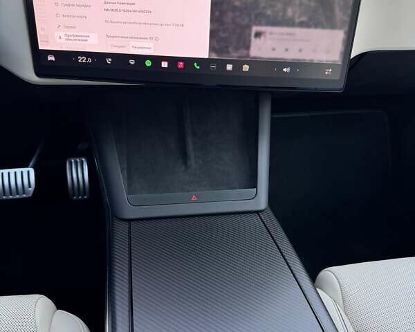 Белый Тесла Модель Х, объемом двигателя 0 л и пробегом 8 тыс. км за 71950 $, фото 6 на Automoto.ua