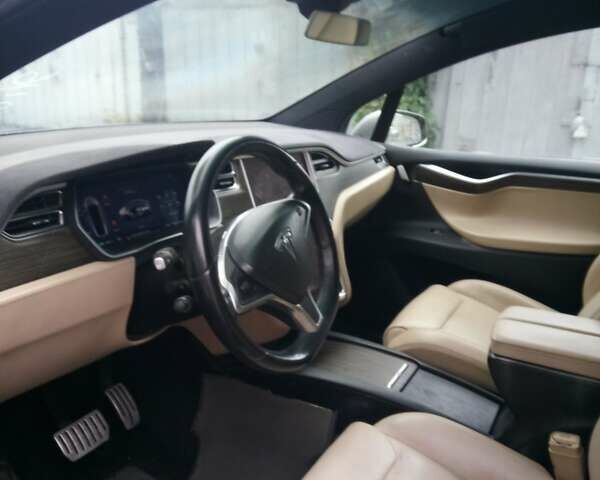 Тесла Модель Х 2016 в Киеве на Automoto.ua Бежевый Тесла Модель Х, объемом двигателя 0 л и пробегом 173 тыс. км за 23000 $, фото 12 на Automoto.ua